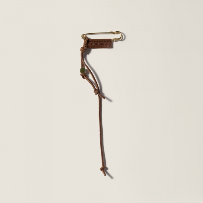 Miu Miu Metal and leather safety pin brooch Tobacco