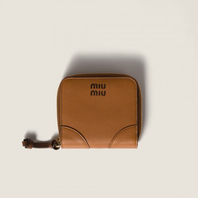 Miu Miu Small leather wallet Cognac / Palisander