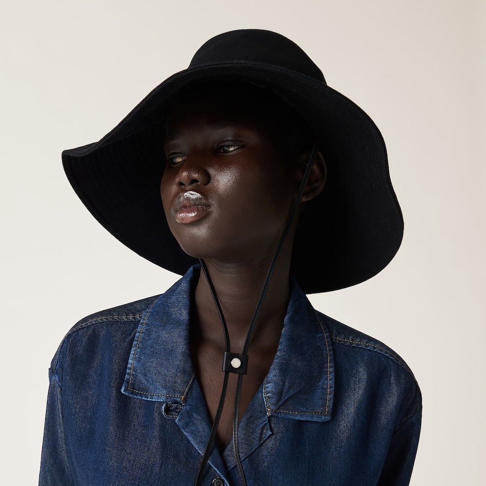 Miu Miu Drill hat - Black/White