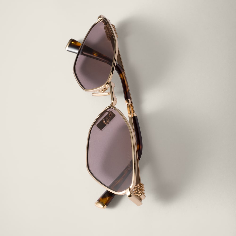 Miu Miu Logo sunglasses - MAUVE LENSES