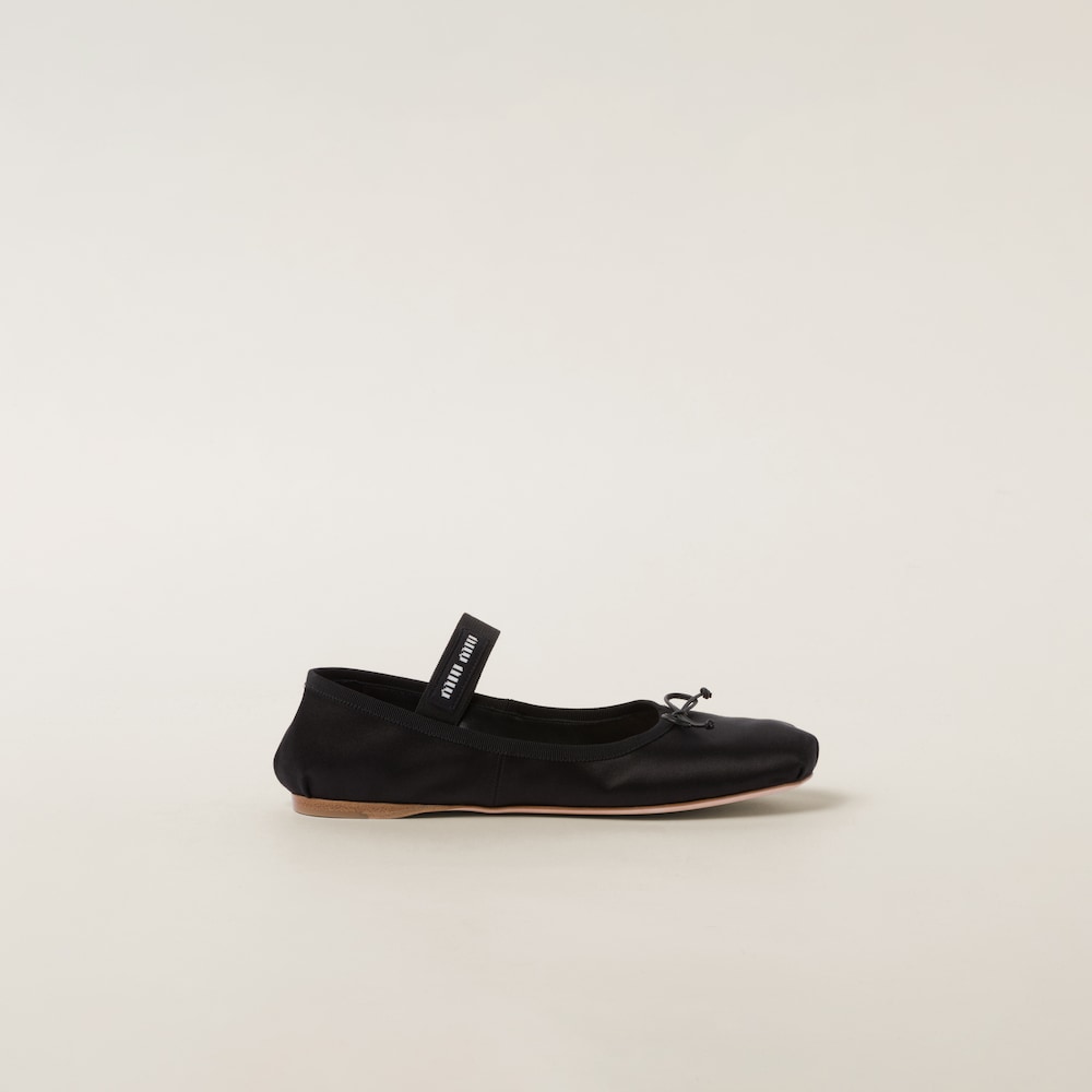 Miu Miu Satin ballerinas Black