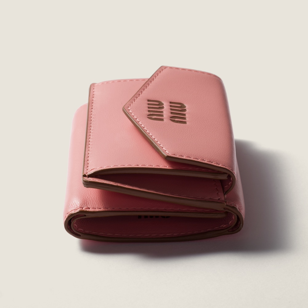 Miu Miu Small leather wallet Camelia / Cognac