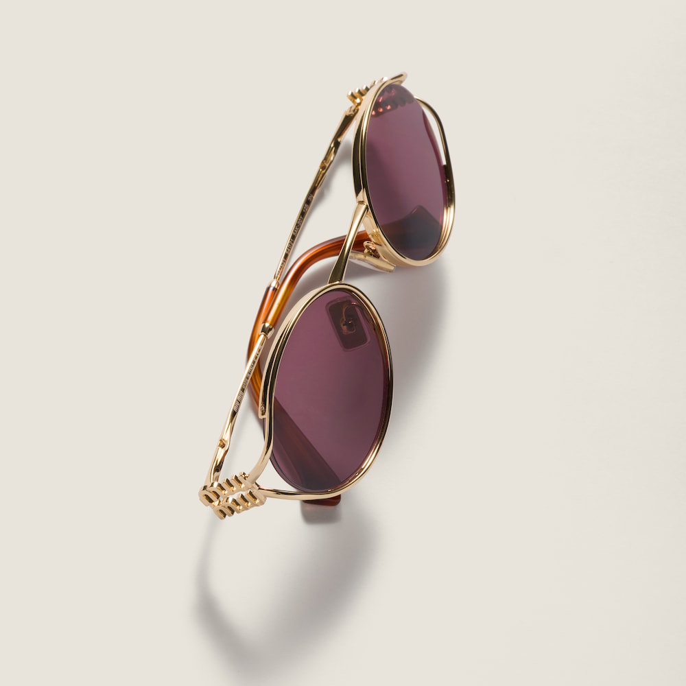 Miu Miu Logo sunglasses - Ruby Lenses