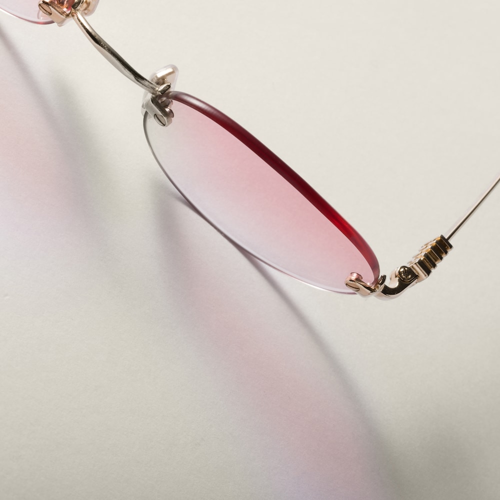 Miu Miu Logo sunglasses - Gradient pink lenses