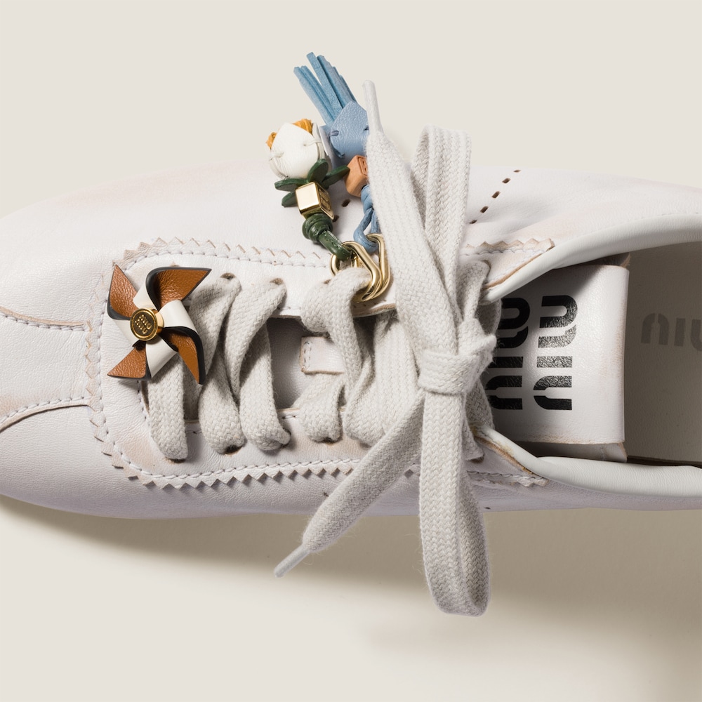 Miu Miu Leather pinwheel brooch - Cognac/White