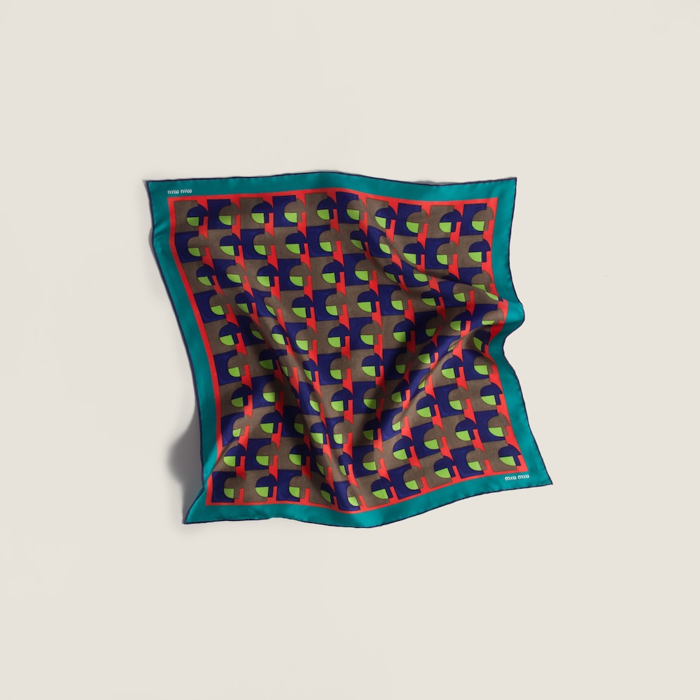 Miu Miu Printed silk scarf - Absinthe/Begonia Pink